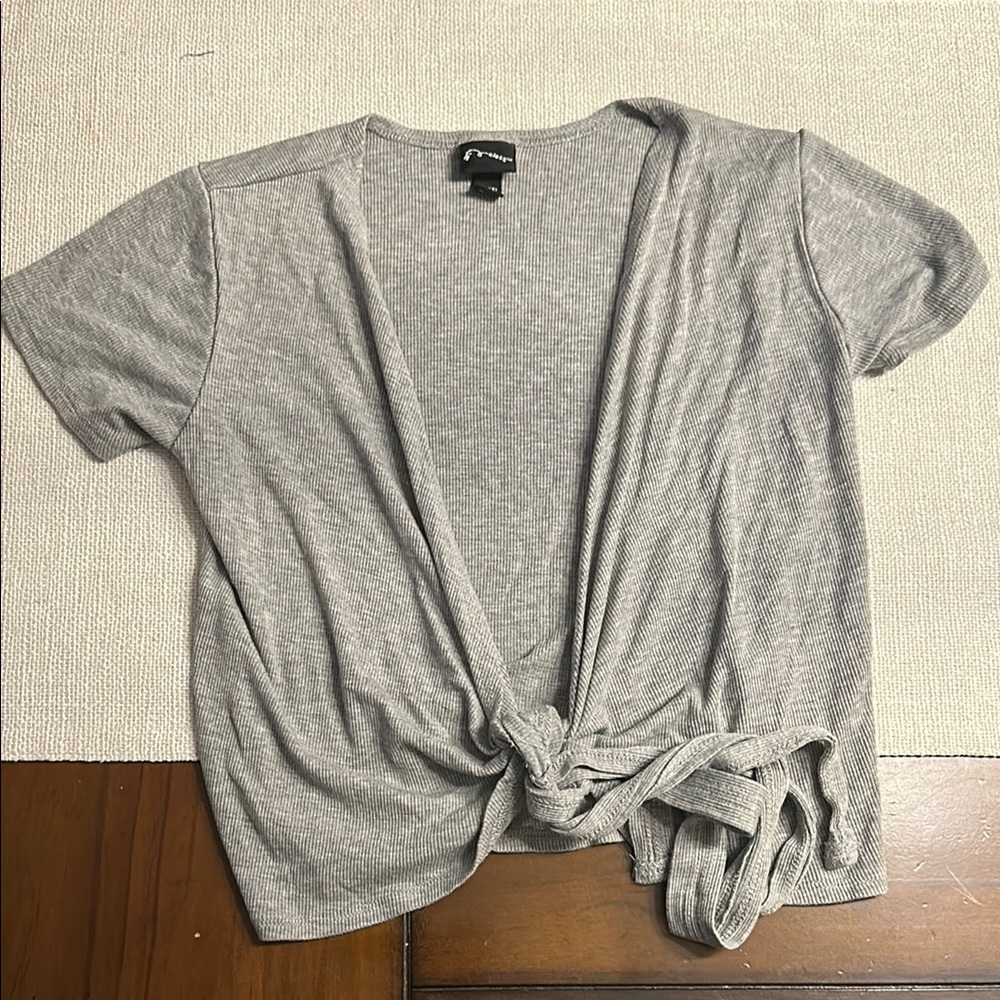 Art Class Gray wrap around tie top